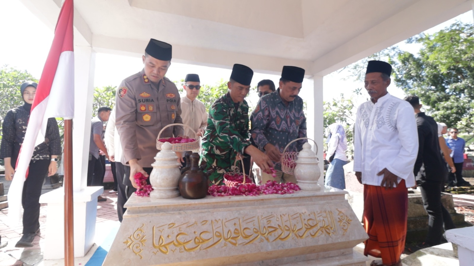 Peringatan May Day di Nganjuk, Kapolres Tabur Bunga dan Tasyakuran
