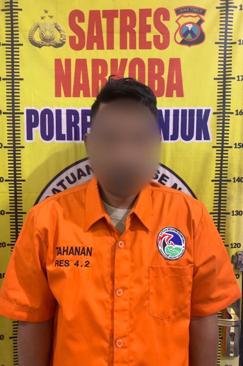 Polisi Amankan Terduga Pengguna Sabu di Ngronggot, Barang Bukti Disimpan di Bawah Meja Dapur