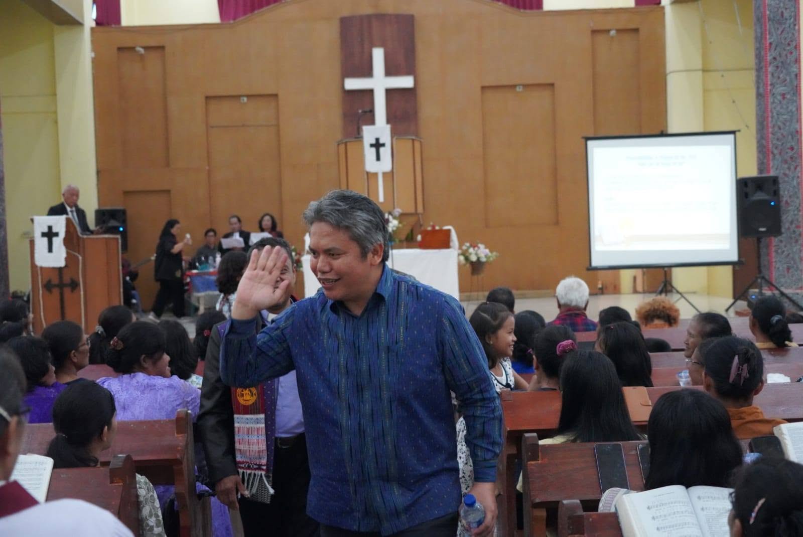 KKR di Pahae Jae, Wabup Taput Ajak Warga Perkuat Iman