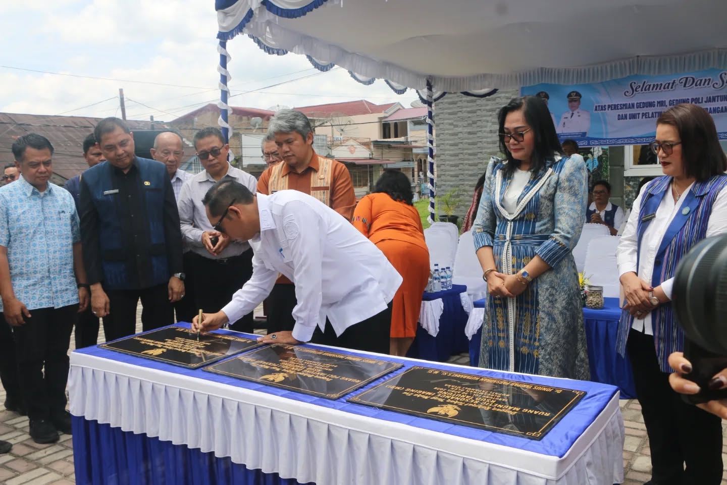 Bupati Taput Resmikan Gedung Poli Jantung RSUD Tarutung